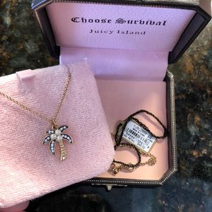 Juicy couture palm tree diamond/pearl gold necklace with tags and box